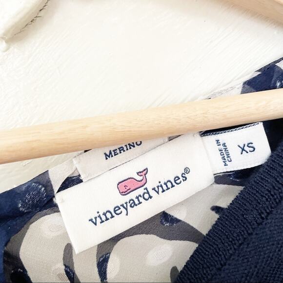 Vineyard Vines Navy Blue Silk Back Scarf Print Sweater BlouseSize XS - Picture 4 of 5